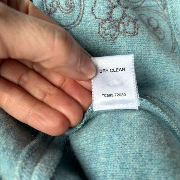 Pendleton Teal Embroidered Women's Lamb’s Wool Cardigan - Picture 9 of 9